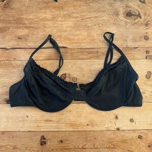 ‘WHEN A MAN LOVES A WOMAN’ RUFFLED UP TOP